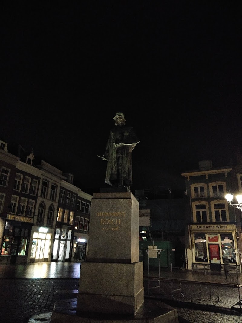 Standbeeld Jeroen Bosch - Standbeeld Jeroen Bosch, Markt, 5211 JW 's-Hertogenbosch, Netherlands