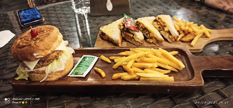 55 Bistro - 55 Bistro 3rd Floor, Sreeman Enclave, opp. Kings court apartment, Srihari Nagar, Magunta Layout, Nellore, Andhra Pradesh 524003, India