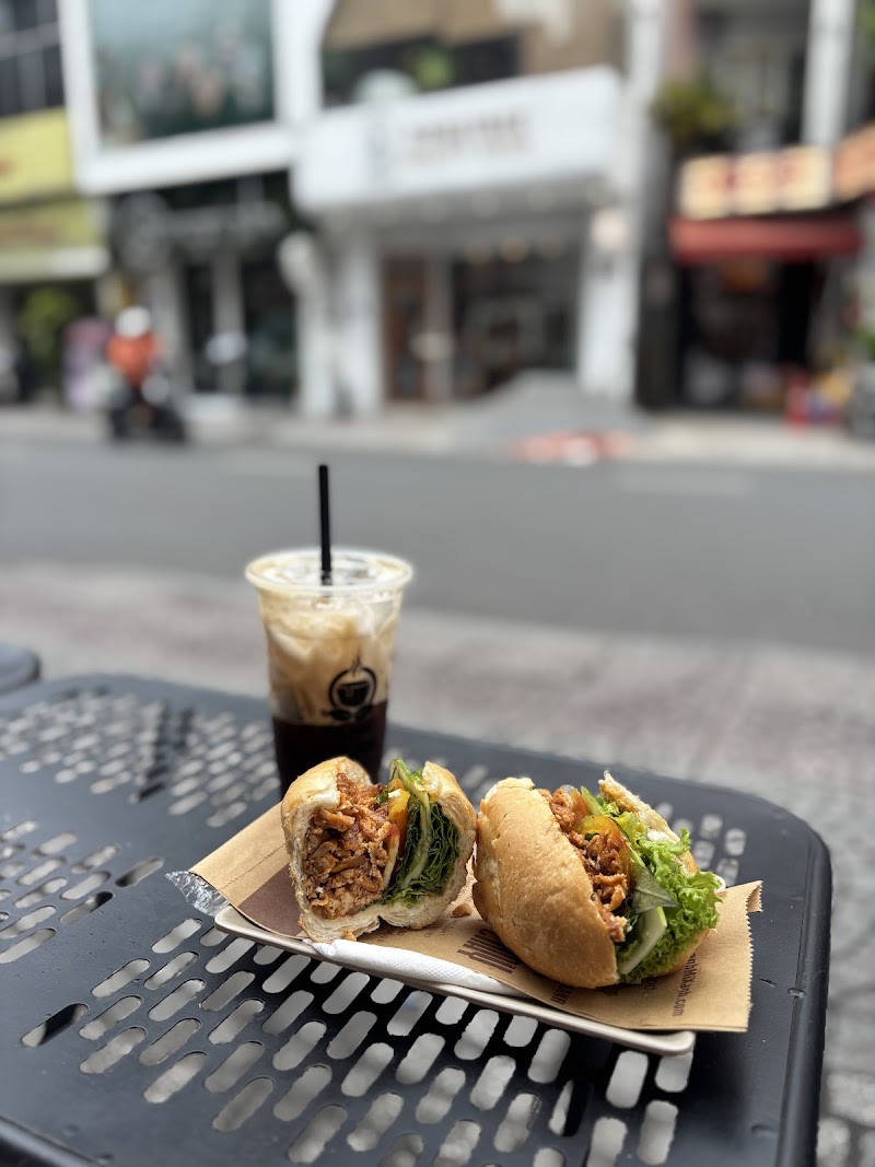 Banh Mi Xanh - Vegan Banh Mi - Banh Mi Xanh - Vegan Banh Mi 38 Lê Thị Riêng, Bến Thành, Hồ Chí Minh 71009, Vietnam