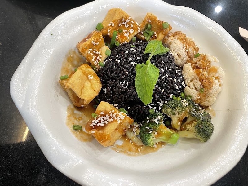 Kem-Kon Vegan Phahurat - Kem-Kon Vegan Phahurat 80 82 Tri Phet Rd, Khwaeng Wang Burapha Phirom, Khet Phra Nakhon, Krung Thep Maha Nakhon 10200, Thailand