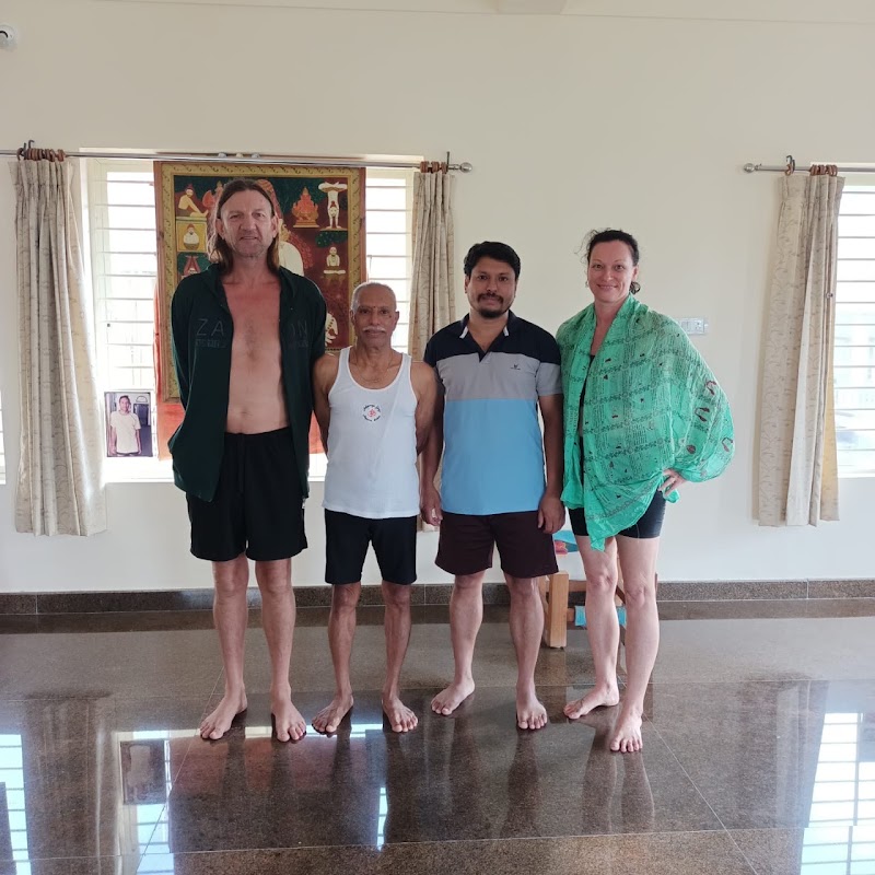 PAVY Shala | Ashtanga Yoga with Sheshadri & Harish - PAVY Shala | Ashtanga Yoga with Sheshadri & Harish, 741, 12th Cross Rd, Gokulam 3rd Stage, Gokulam, Mysuru, Karnataka 570002, India