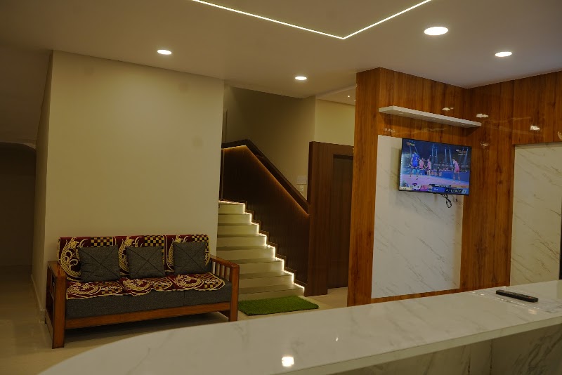 HOTEL WELCOME INN THE BUSINESS CLASS - HOTEL WELCOME INN THE BUSINESS CLASS 5WVF+3F2, Balliguda Main Rd, Balliguda, Indiraj, Odisha 762103, India