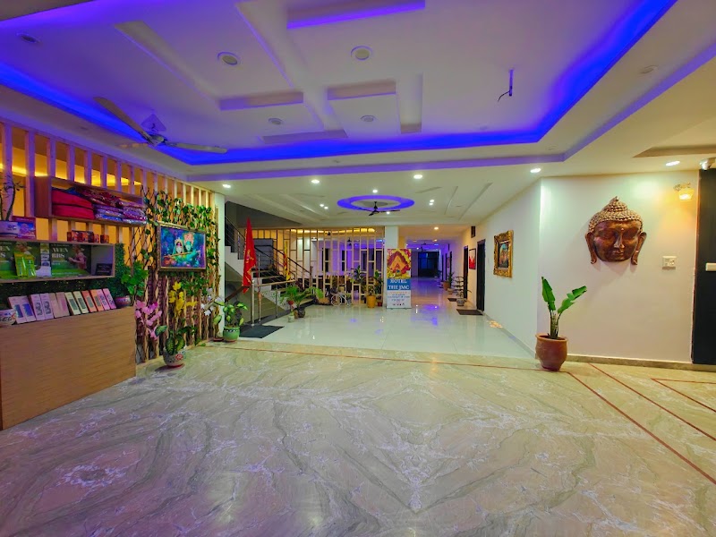 HOTEL THE J.M.C CHINTPURNI DHAM - HOTEL THE J.M.C CHINTPURNI DHAM Near Chintpurni Main parking 300 walk From Hotel to Parking, 3, मीटर दूर है माता जी के लंगर भवन से, min Drive From Hotel to temple, 300, Moien, Chintpurni, Himachal Pradesh 177110, India