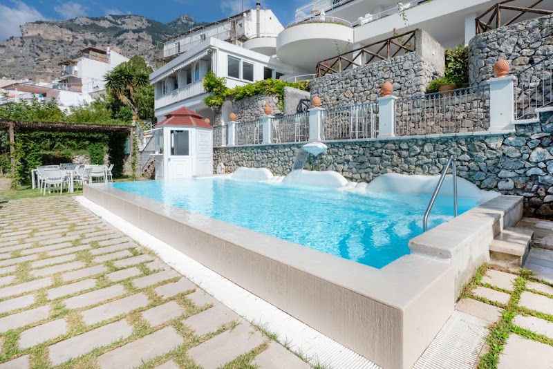 Hotel Il Pino - Hotel Il Pino, Via Gennaro Capriglione, 13, 84010 Praiano SA, Italy