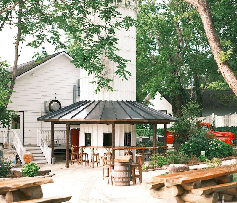 The Silo Cookhouse at The Horse Shoe Farm - The Silo Cookhouse at The Horse Shoe Farm 205 Horse Shoe Farm Dr, Hendersonville, NC 28791, USA