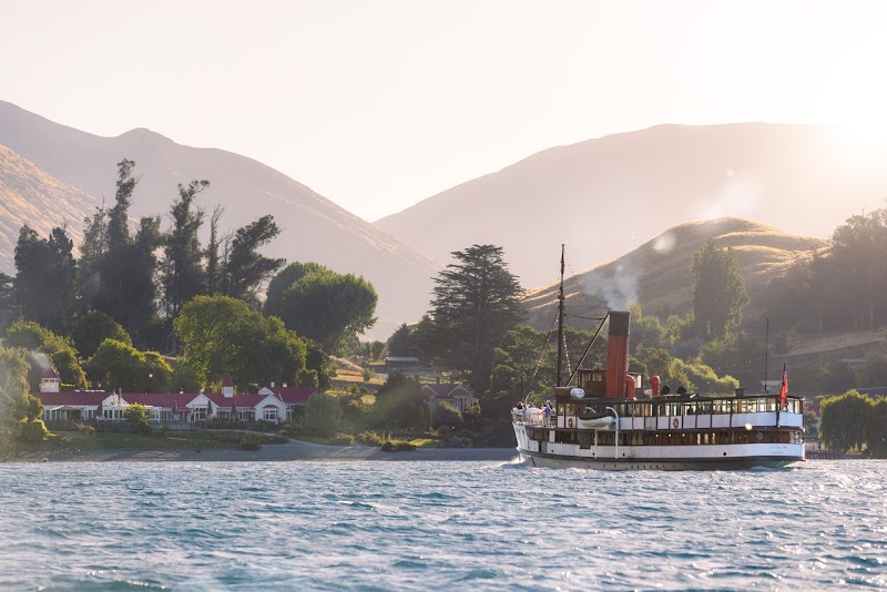 RealNZ | Queenstown Visitor Centre