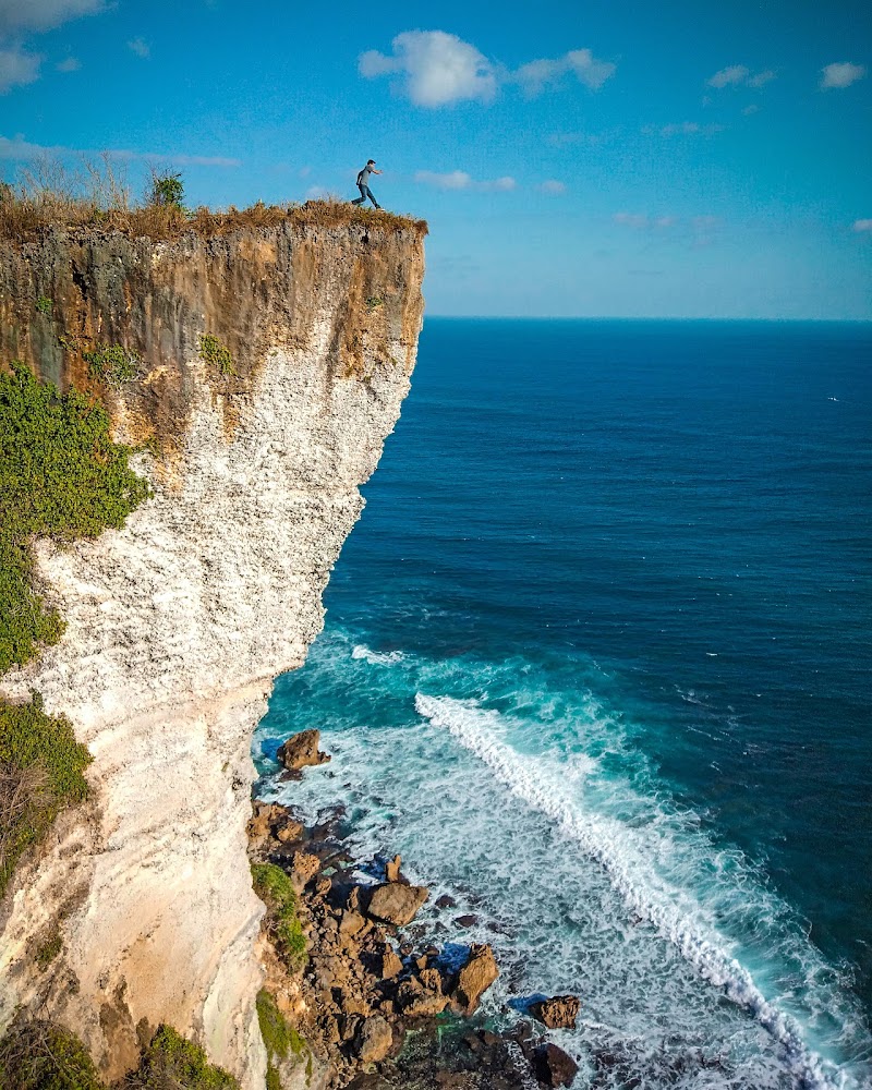 Karang Boma Cliff