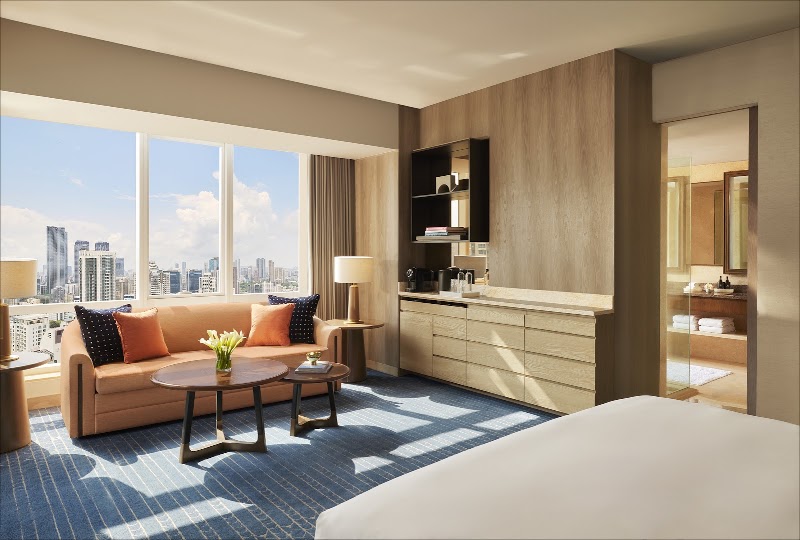 Four Seasons Hotel Mumbai - Four Seasons Hotel Mumbai 1/136, Dr Elijah Moses Rd, Gandhi Nagar, Upper Worli, Worli, Mumbai, Maharashtra 400018, India