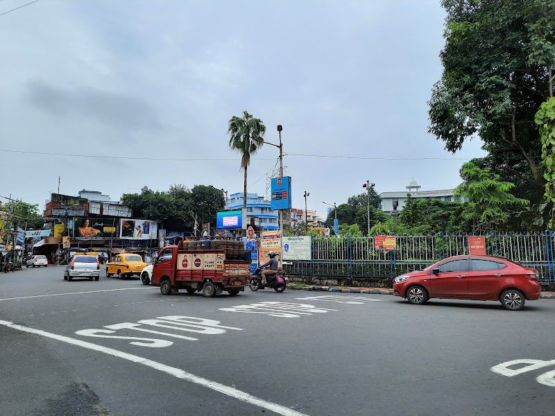 Manohar Pukur Road - Manohar Pukur Road, Manohar Pukur Rd, Kolkata, West Bengal, India
