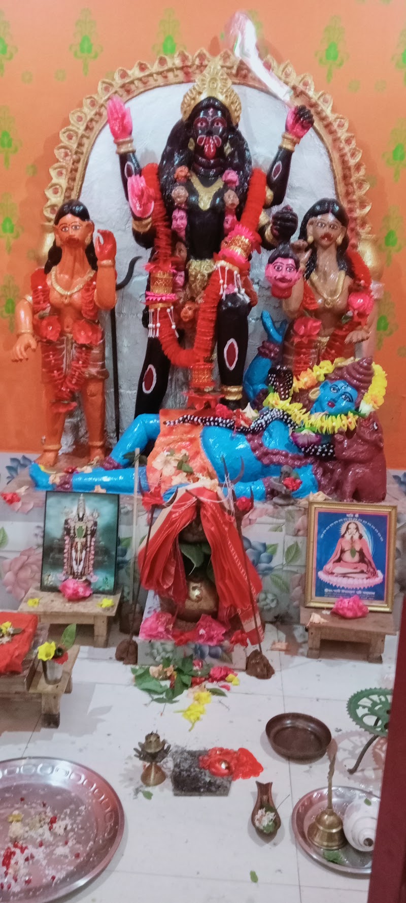 Shri Ram Ashram Hathi Tila Raman Reti Road Vrindavan Vrindavan - Shri Ram Ashram Hathi Tila Raman Reti Road Vrindavan Vrindavan, HMFP+GC4, Bhaktivedanta Swami Marg, Bankebihari Colony, Sunrakh Bangar, Vrindavan, Uttar Pradesh 281121, India