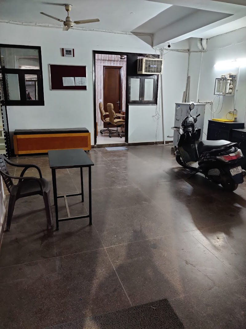 Comfort Rooms PG - Comfort Rooms PG 9B, Lane No. 4, near kotak Mahindra ATM, metro (Near Made Easy, IGNOU Rd, near saket, Saiyad ul Ajaib, Saket, New Delhi, Delhi 110030, India