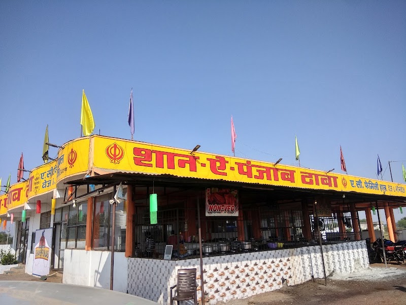 SHAN-E-PUNJAB DHABA - SHAN-E-PUNJAB DHABA, 53PM+QH3, Kanpa, Chhattisgarh 493445, India