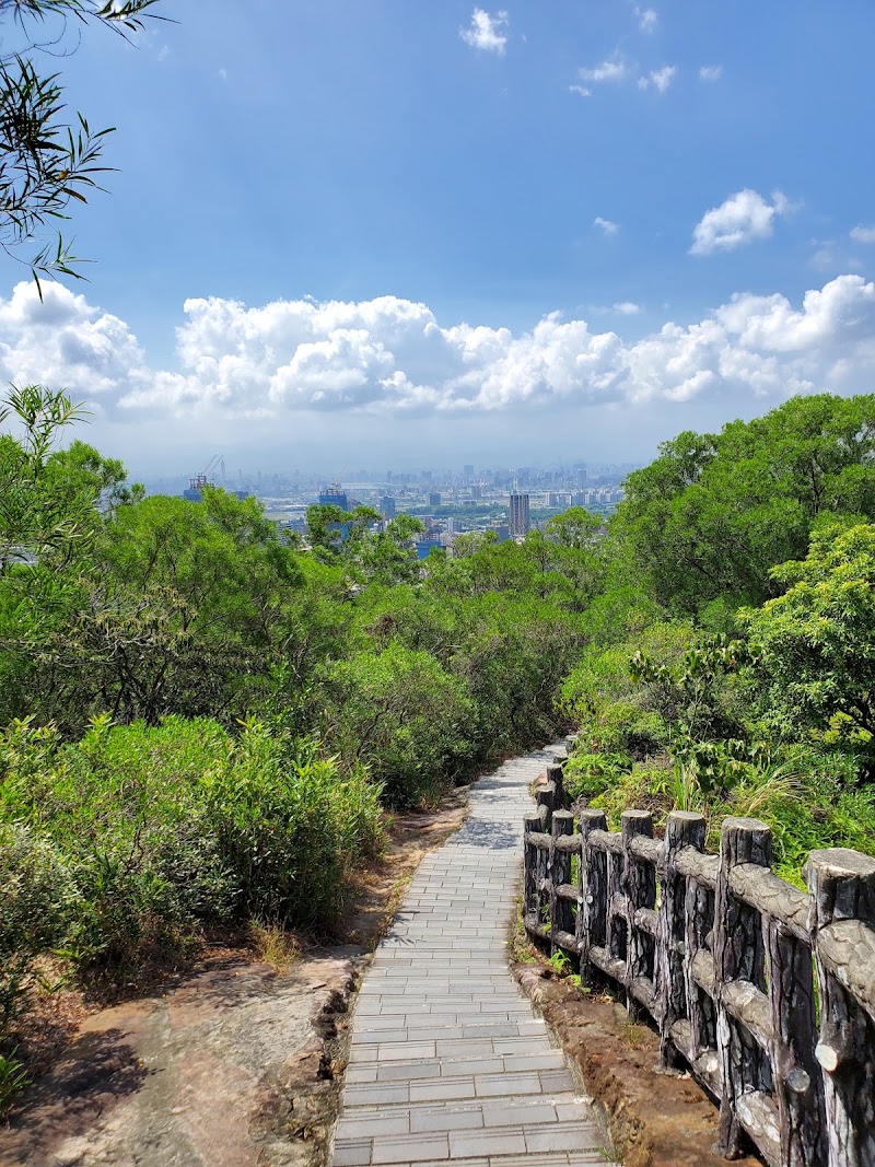 Junjianyan Trail