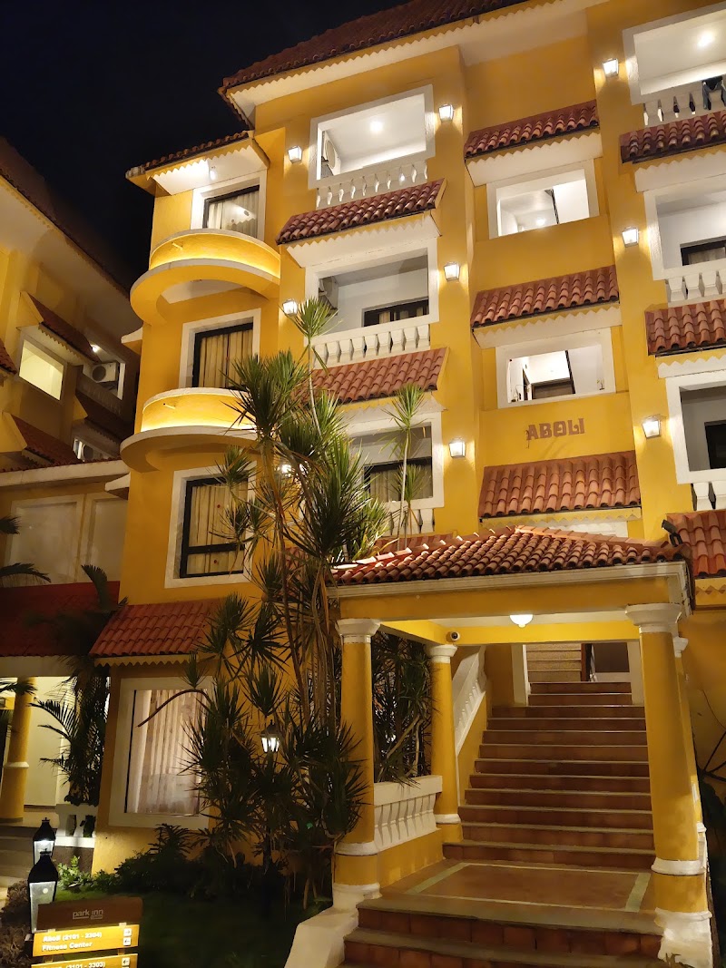 Golden Glow Luxury Spa - Golden Glow Luxury Spa Fort Aguada Rd, next to Radisson Hotel, Bammon Vaddo, Candolim, Goa 403515, India