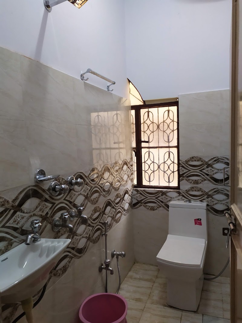 Hotel Aakash Ganga - Hotel Aakash Ganga B-3/209 Near Raja Chetsingh Fort, Shivala, Varanasi, Uttar Pradesh 221001, India