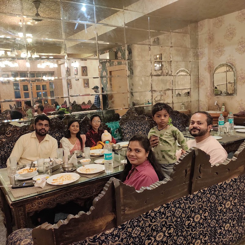 Amritsariyat Restaurant - Amritsariyat Restaurant Near City Palace, Opposite Tibetan Market, Samor Bagh Lake Palace Marg, Gulab Bagh Rd, Old City, Kalaji Goraji, Udaipur, Rajasthan 313004, India