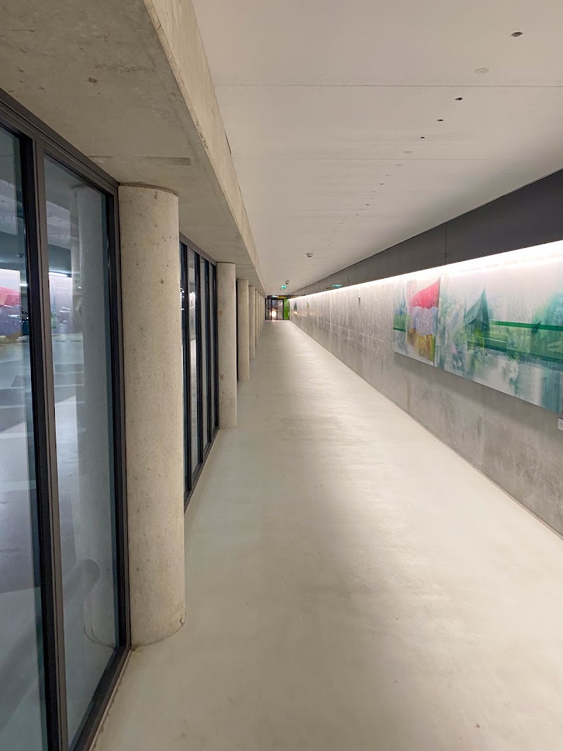 Garage St. Jan - Garage St. Jan, Hekellaan 25, 5211 MW 's-Hertogenbosch, Netherlands