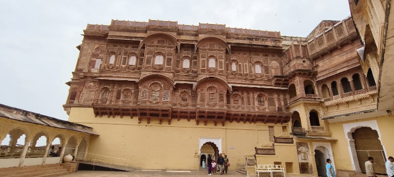 JODHPUR BLUE CITY TOUR - JODHPUR BLUE CITY TOUR, Pal House, +919829525399, Pal Haveli, Ghantaghar, Gulab Sagar, Jodhpur, Rajasthan 342001, India
