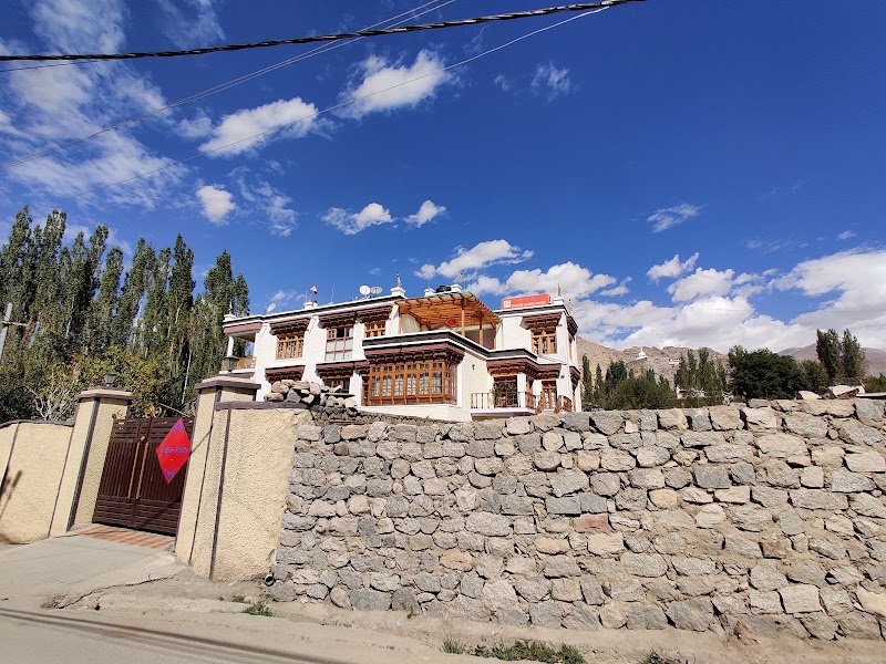 Gangs-Shun Homestay - Gangs-Shun Homestay, Upper Tukcha Road Leh Jammu and Kashmir, Leh, 194101