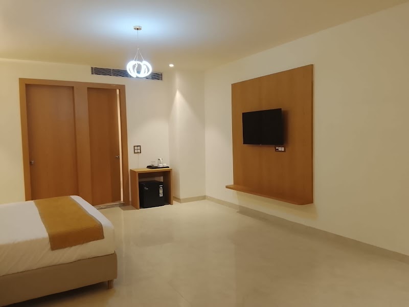 Immense Plaza - Immense Plaza Tikawali Rd, opp. Modern Delhi International Public School, Sector 89, Faridabad, Haryana 121002, India