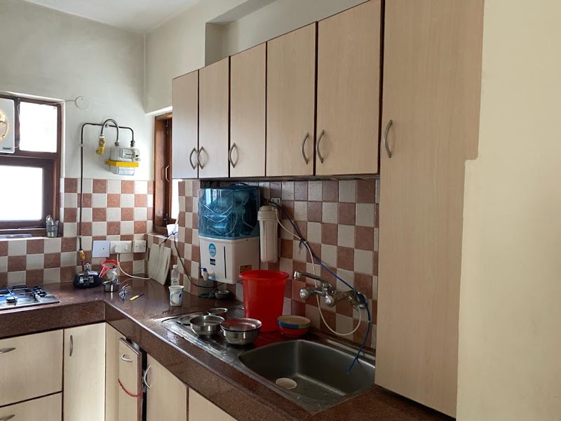 Azad Apartments - Azad Apartments, B1/04, Sri Aurobindo Marg, Vijay Mandal Enclave, Kalu Sarai, New Delhi, Delhi 110016, India