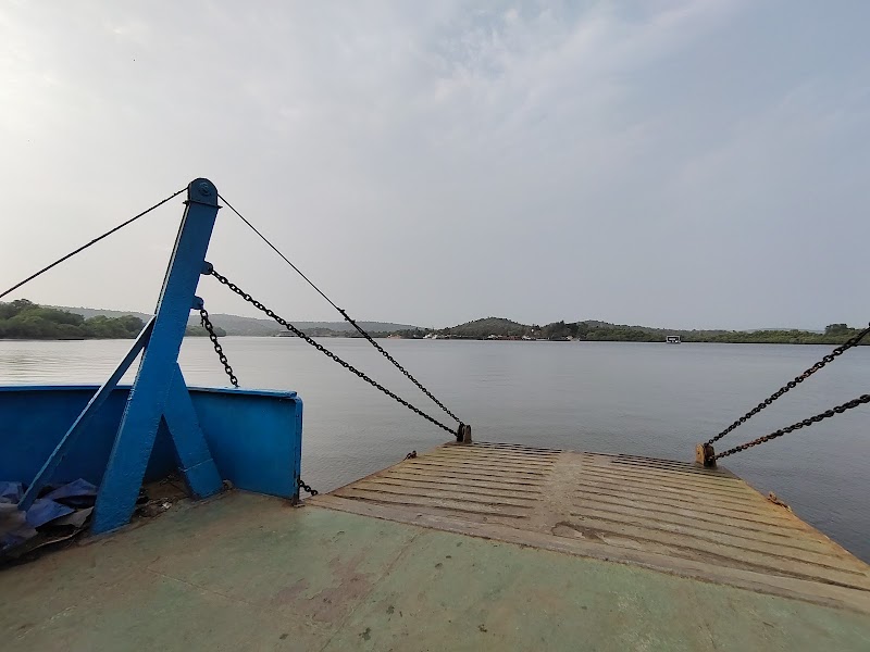 Sarmanas ferry - Sarmanas ferry, Unnamed Road, Khandola, Piligaon, Goa 403505, India