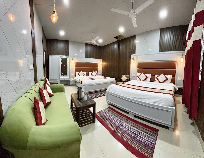 HOTEL AMAR - HOTEL AMAR Kurli Chowk, near Picture Palace, The Mall Road, Mussoorie, Uttarakhand 248179, India