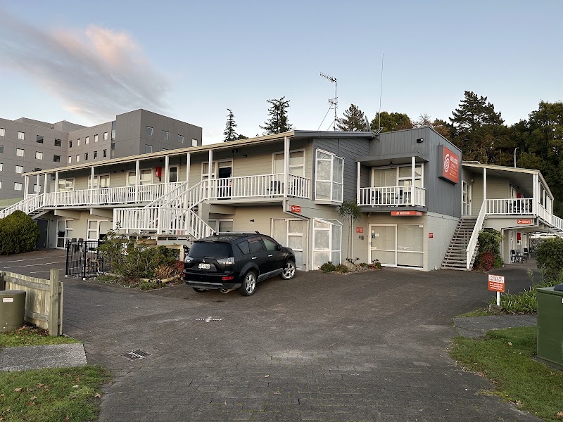 Lake Lodge Motel