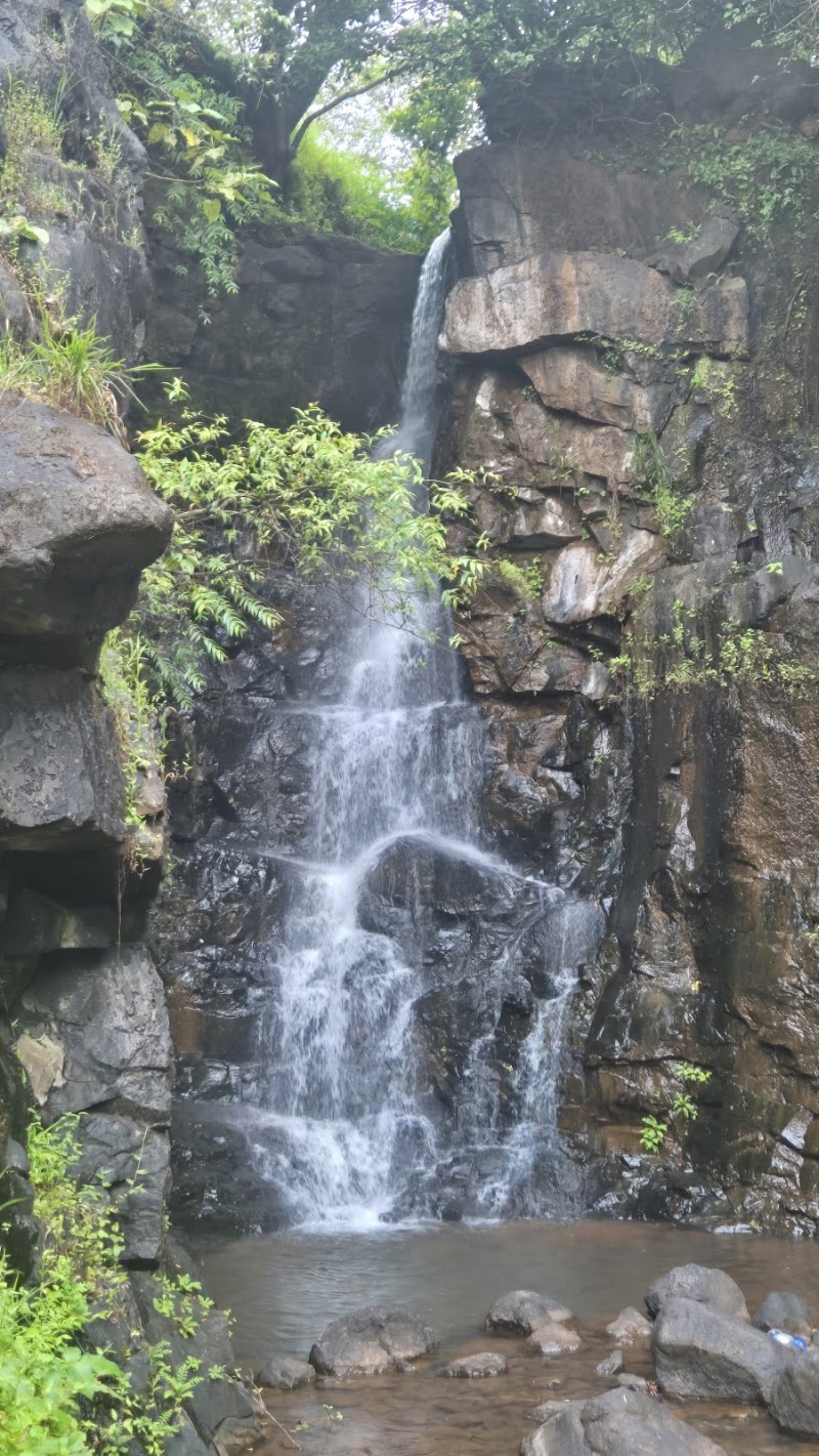 Hidden Waterfall ahead of Routwadi - Hidden Waterfall ahead of Routwadi, CXH3+J9, Olavan, Maharashtra 416212, India