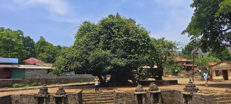Amruteshwar Kund - Amruteshwar Kund, GP8F+Q93, Ratan Wadi, Maharashtra 422604, India