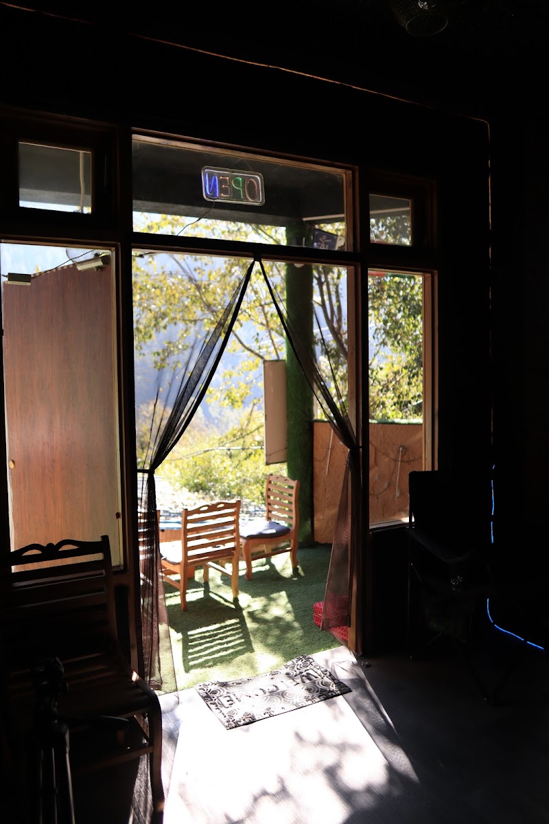 Wok in the Woods - Wok in the Woods 277X+6QH, Kasol, Himachal Pradesh 175105, India