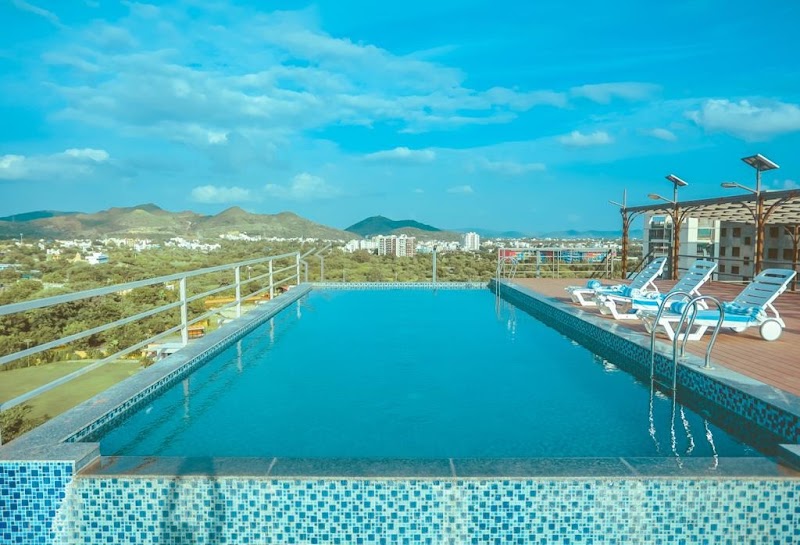 YOIS HOTEL - YOIS HOTEL Plot 8, 100 Feet Road, near Mahila Police thana, Roop Sagar, Udaipur, Rajasthan 313001, India