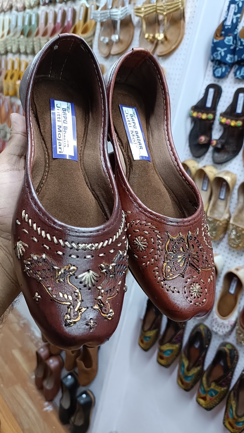 Bapu Bazar Jutti Mojari - Bapu Bazar Jutti Mojari Shop No. 4-5, Basement, Madan Mansion, opposite Link Road, Bapu Bazar, Biseswarji, Jaipur, Jaipur Nagar Nigam Area, Rajasthan 302003, India