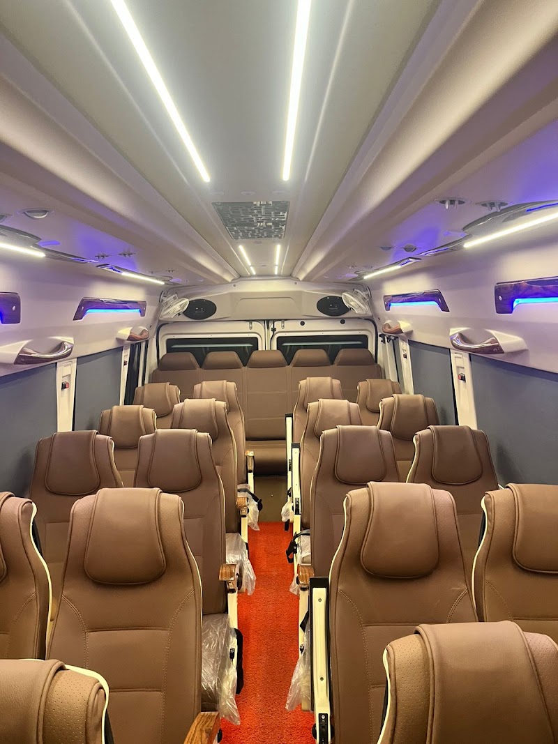 RK Tours & Travels - RK Tours & Travels UG-85, PCF Plaza, opposite TAJ GANGES, Patel Nagar, Varanasi cantonment, Varanasi, Uttar Pradesh 221002, India