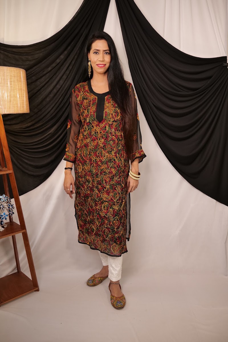 Vineshaa Fashion Store & Boutique (The Bespoke Boutique in Gurugram) - Vineshaa Fashion Store & Boutique (The Bespoke Boutique in Gurugram) Shop No. 12, Kataria Complex, opposite Ramprastha City, Sector 37D, Gurugram, Haryana 122006, India