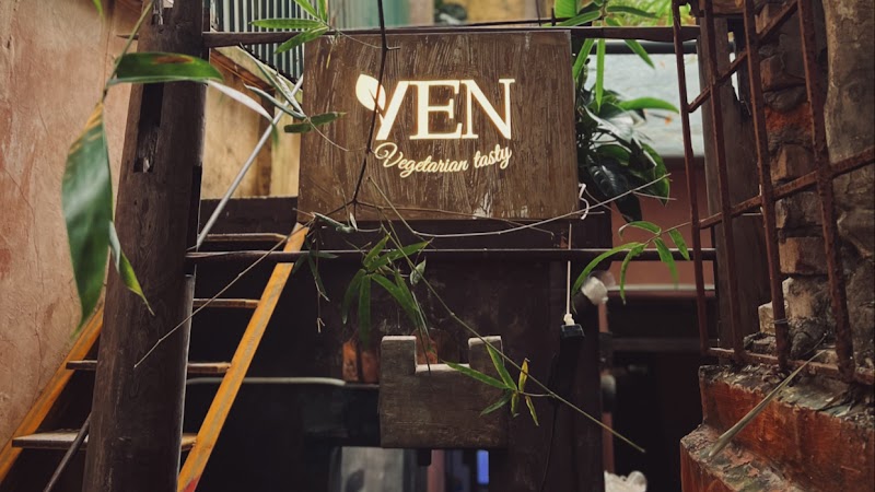 Yen Vegetarian Tasty - Yen Vegetarian Tasty 54 P. Quán Sứ, Cửa Nam, Hà Nội, Vietnam
