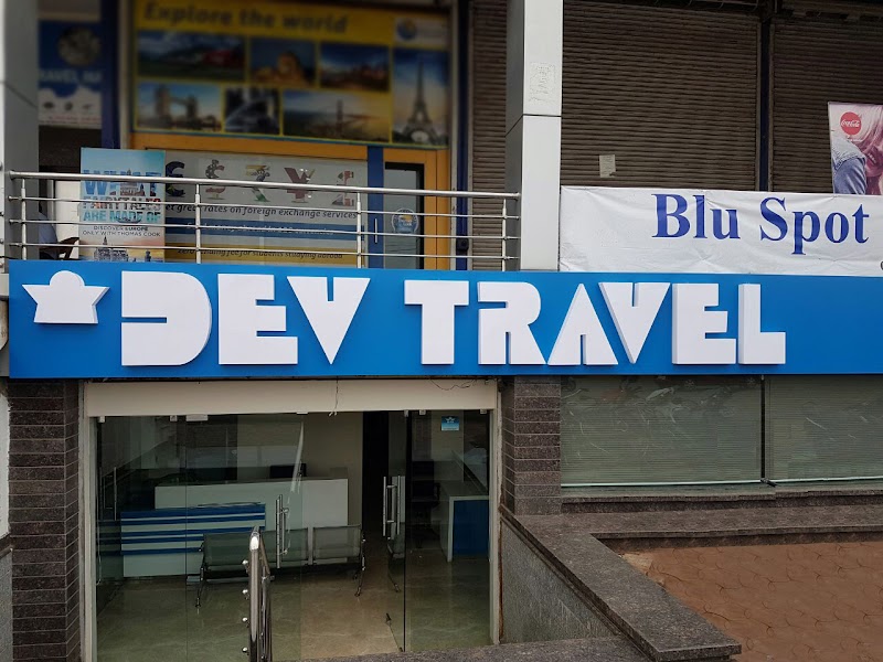 Dev Travel - Dev Travel, SLT Water Front, 109-112, Gaurav Path, opp. Lake, opposite Marine Drive, Moulipara, Telibandha, Raipur, Chhattisgarh 492001, India