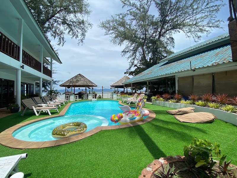 Tiki Beach - Resort, Beach Bar, Restaurant, Co-working