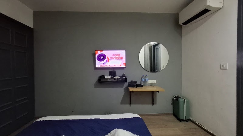 Hotel White Saffron By F9 Hotels - Hotel White Saffron By F9 Hotels 182, Vaishali, Dakshini Pitampura, Pitampura, New Delhi, Delhi, 110034, India