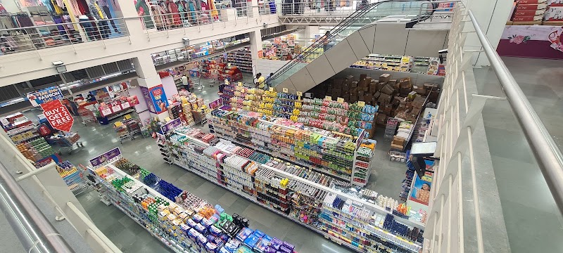 Reliance Smart Bazaar - Reliance Smart Bazaar The Zone, College Rd, Vise Mala, Canada Corner, Nashik, Maharashtra 422005, India