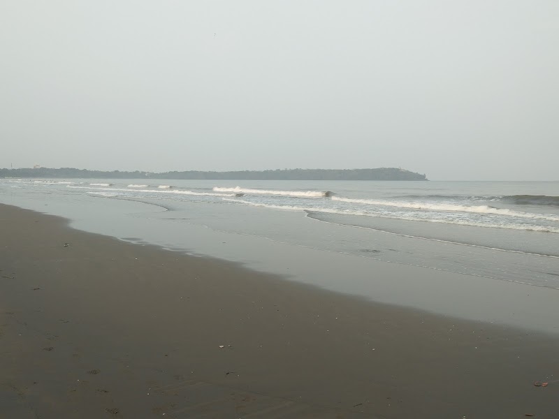 Miramar Beach - Miramar Beach FRP6+M64 Deepra Apartments, Dayanand Bandodkar Marg, Caculo Colony, Miramar, Panaji, Goa 403001, India