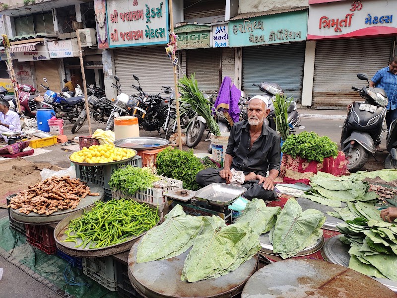Manek Chowk Road - Manek Chowk Road, Manek Chowk Rd, Old City, Danapidth, Khadia, Ahmedabad, Gujarat 380001, India