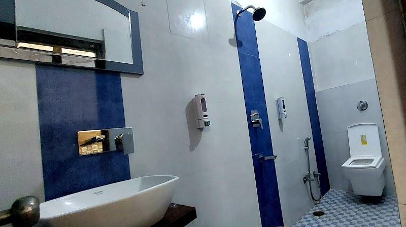 AP Palace Hotel, Ayodhya - AP Palace Hotel, Ayodhya, Fatehganj Devkali Rd, near Indian Bank, Badi, Adarsh Puram, Faizabad, Uttar Pradesh 224001, India