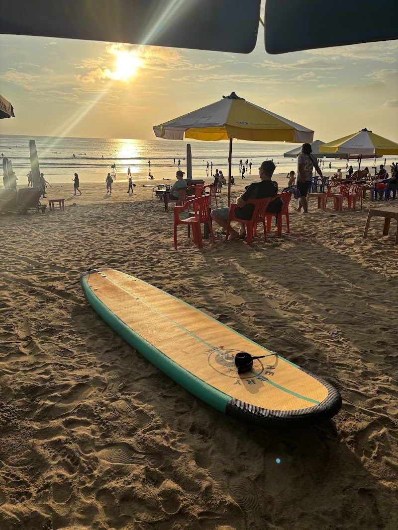 Surf Kuta Beach - Surf Kuta Beach Depan Hotel TRIBE, Jl. Pantai Kuta, Legian, Kec. Kuta, Kabupaten Badung, Bali 80361, Indonesia