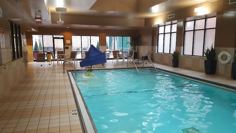 Hampton Inn & Suites Chicago-Downtown - Hampton Inn & Suites Chicago-Downtown, 33 W Illinois St, Chicago, IL 60654, USA