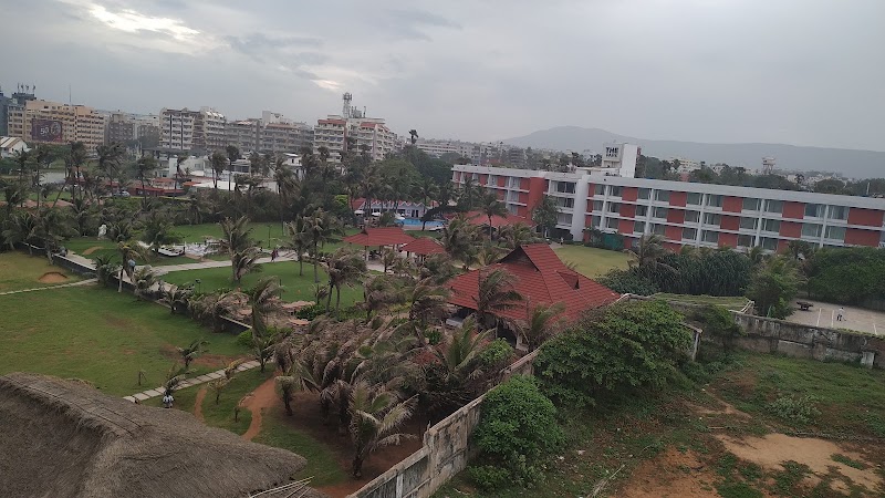 Visakhapatnam Lighthouse - Visakhapatnam Lighthouse, P8CQ+75G, Jalari Peta, Visakhapatnam, Andhra Pradesh 530017, India