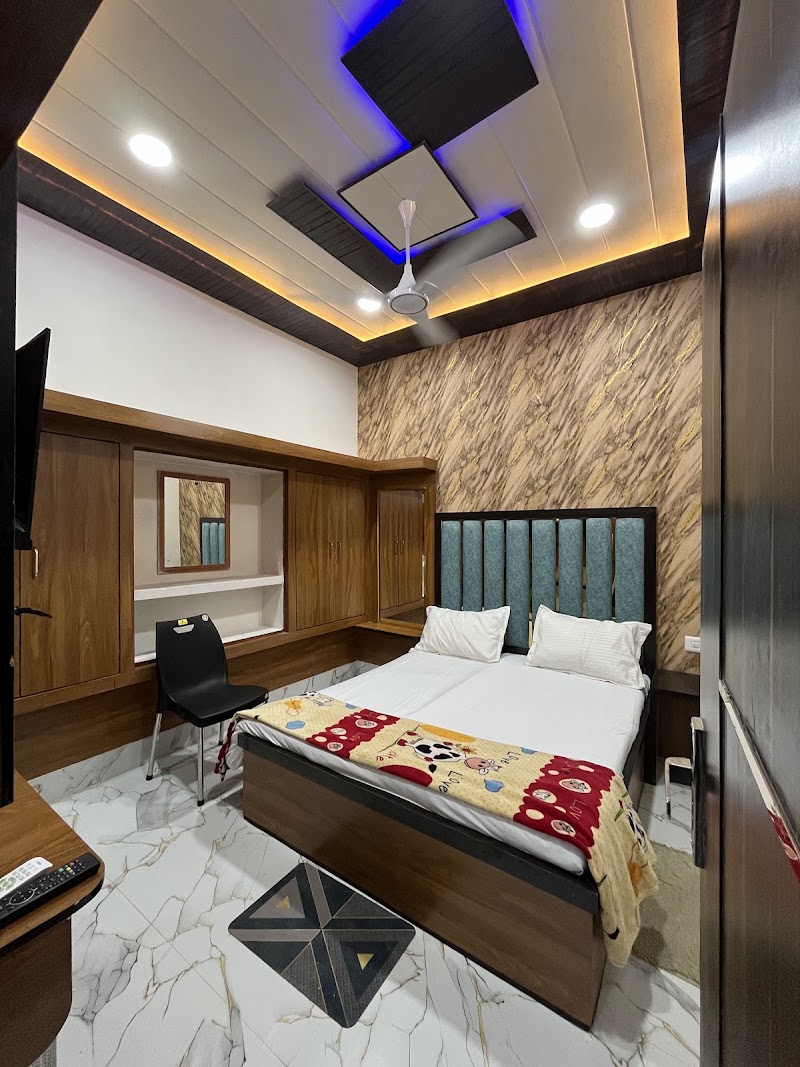 HOTEL RK PALACE - HOTEL RK PALACE, 077, Govind Nagar Marg, Janam Bhumi, Mathura, Uttar Pradesh 281001, India