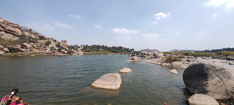 Talari gatta Ferry point, ತಲಾರಿ ಘಟ್ಟ ತೆಪ್ಪ - Talari gatta Ferry point, ತಲಾರಿ ಘಟ್ಟ ತೆಪ್ಪ, 8FVP+MVV, Hampi, Nimbapura, Karnataka 583221, India