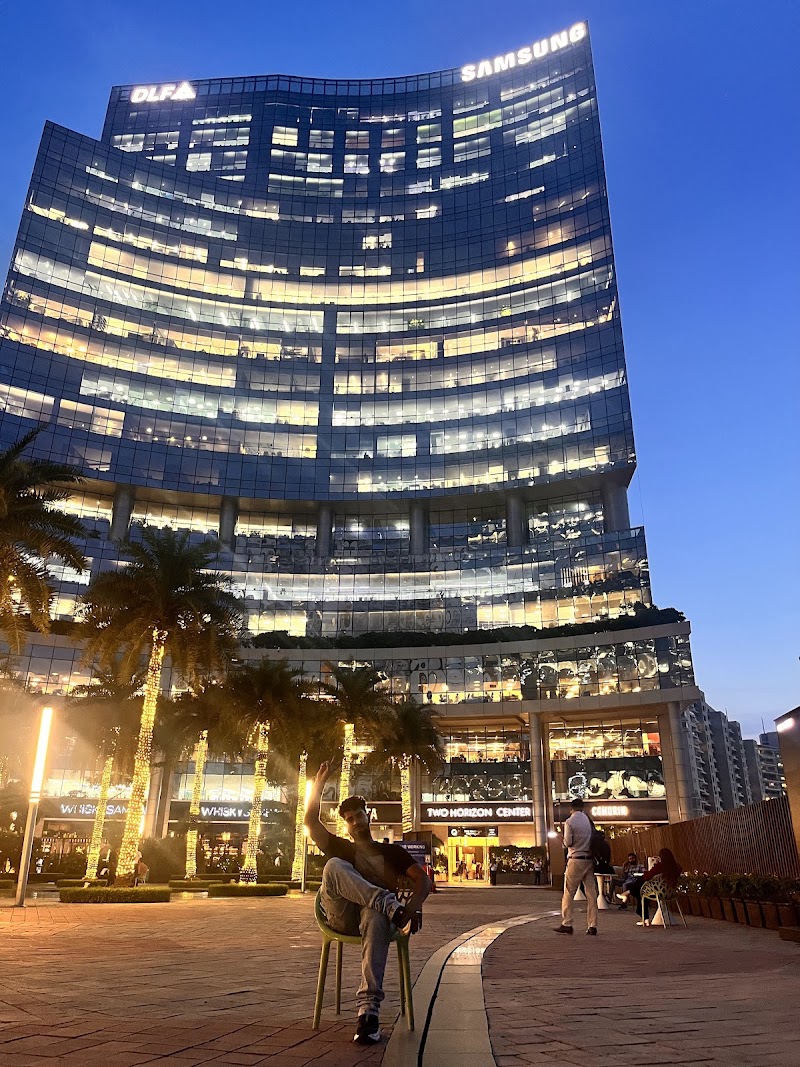 DLF One Horizon Center, Gurugram - DLF One Horizon Center, Gurugram Horizon Centre, DLF One, Golf Course Rd, Horizon Colony, Phase 5, Sector 43, Gurugram, Haryana 122009, India