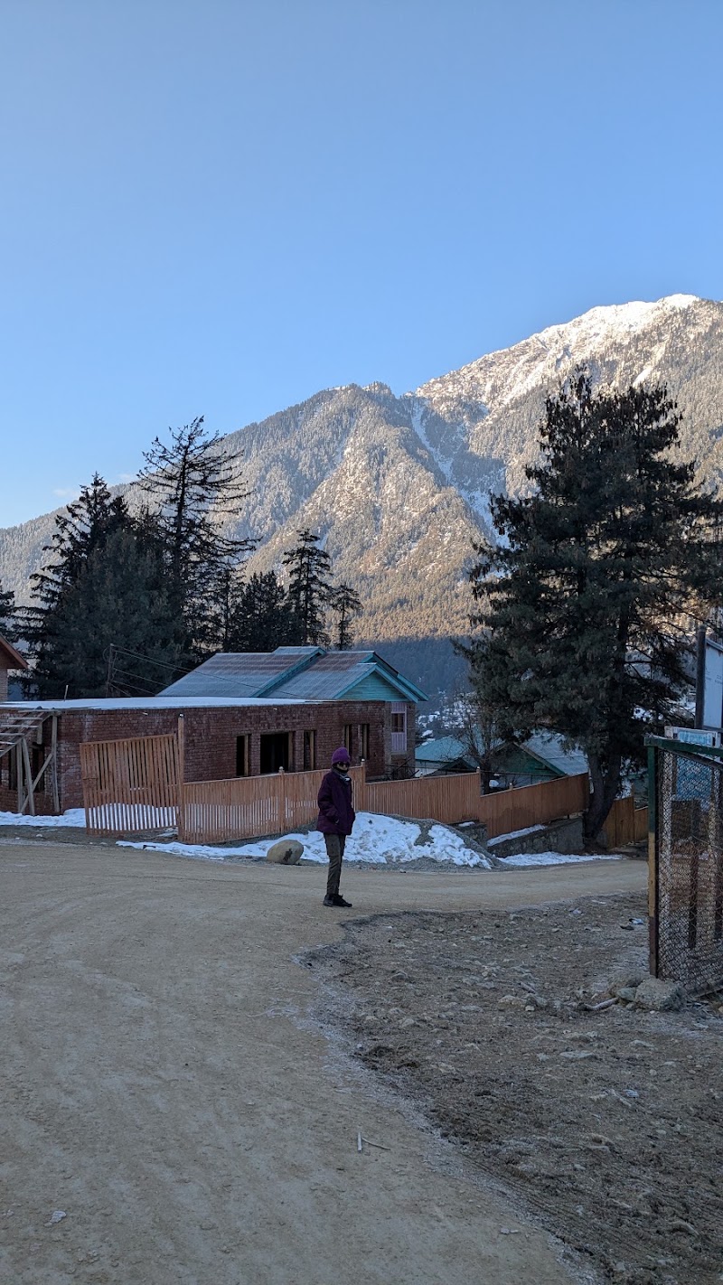 JKTDC 2 BHK Huts - JKTDC 2 BHK Huts 288C+GJP, Pahalgam, 192126